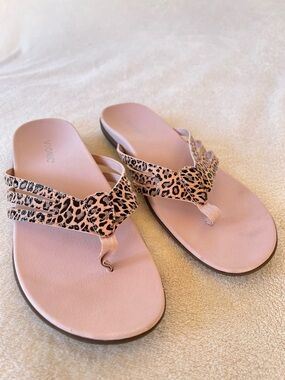 VIONIC ORTHOTIC THONG FLIP FLOP COMFORT SANDALS LEATHER SANDALS LEOPARD SIZE 9